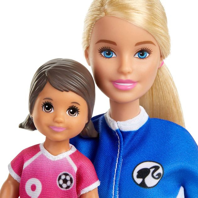 Игровой набор Барби Футбольный тренер Barbie Soccer Coach Playset GLM47 изображение 5