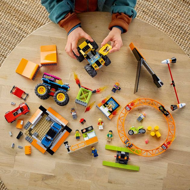 Конструктор Лего Арена для шоу каскадеров (668 дет) Lego City Stuntz 60295 изображение 4