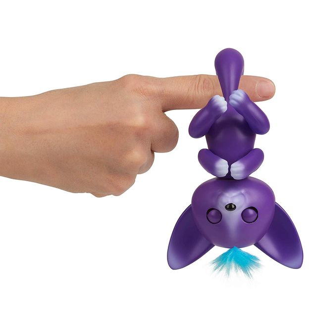 WowWee Fingerlings - Interactive Baby Fox - Sarah