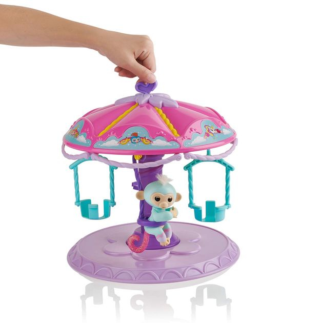 Игровой набор Фингерлингс Обезьянка Абигейл на карусели Carousel with 1 Fingerlings Baby Monkey - Abigail WowWee 3736 изображение 2