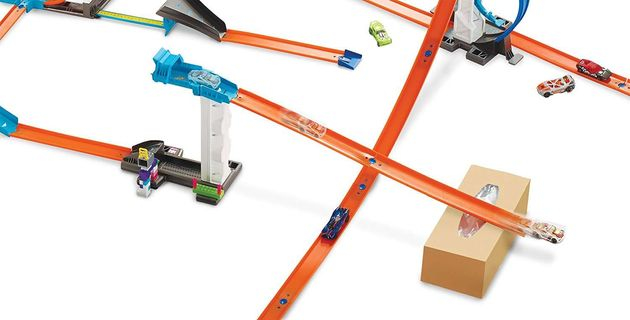 Игровой набор Подъем и запуск Hot Wheels Workshop Track Builder Lift DJD66 изображение 5