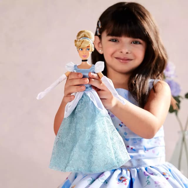 Disney Cinderella Classic Doll зображення 2
