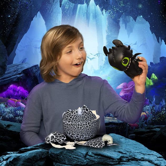 Интерактивный дракон Беззубик в яйце Dreamworks Dragons Hatching Toothless изображение 4