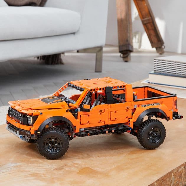 Конструктор Лего Форд Раптор (1379 дет) Lego Technic Ford F-150 Raptor 42126 изображение 3