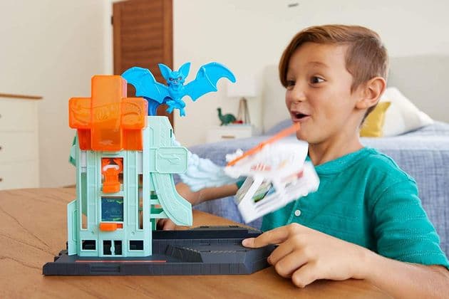 Трек Хот Вилс Летучая Мышь Mattel Hot Wheels изображение 1