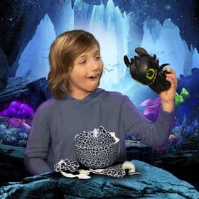 Интерактивный дракон Беззубик в яйце Dreamworks Dragons Hatching Toothless изображение 4