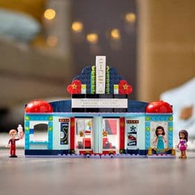 Конструктор Лего Кинотеатр Хартлейк-Сити (451 дет) Lego Friends 41448 изображение 6