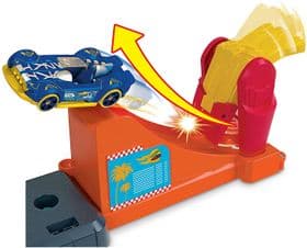 Игровой набор Хот Вилс Приключения в бургерной Hot Wheels Downtown Burger Dash изображение 1