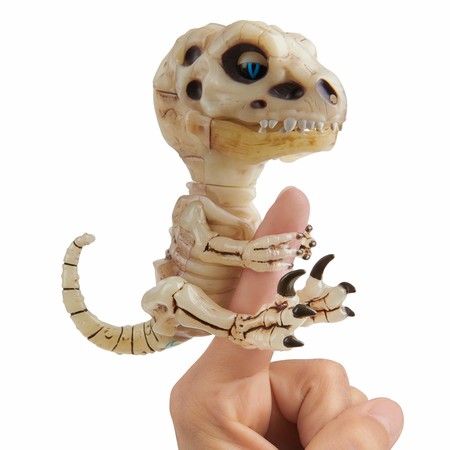 Интерактивный ручной динозавр Костяной скелет Мрак (Песок) Фингерлингс WowWee Untamed Skeleton Raptor by Fingerlings Gloom (Sand)