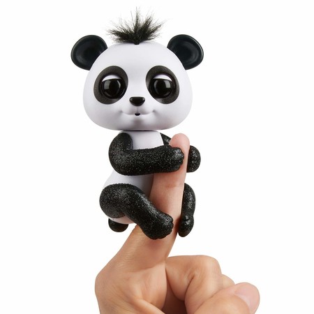 Интерактивная ручная фигурка Fingerlings Панда Дрю черная WowWee Fingerlings Glitter Panda - Drew