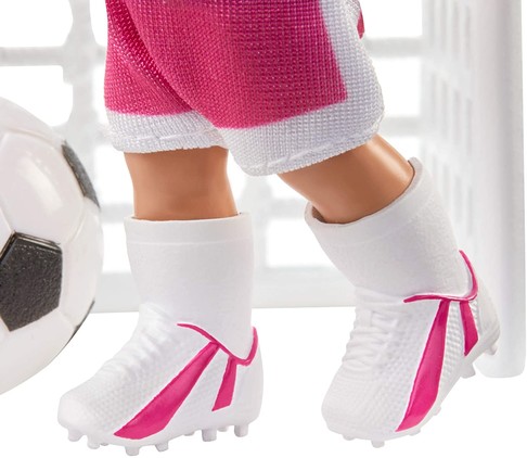 Игровой набор Барби Футбольный тренер Barbie Soccer Coach  GLM47 изображение 3