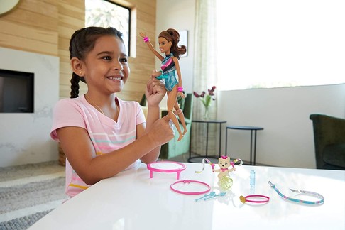 Игоровой набор Барби Тереза гимнастка Barbie Dreamhouse Adventures Teresa Spin 'n Twirl Gymnast Doll  GHK24 изображение 6