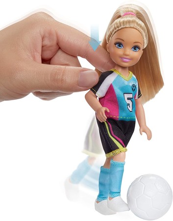 Игровой набор Барби Футбольная команда Челси Barbie Dreamhouse Adventures Chelsea Doll GHK37 изображение 3