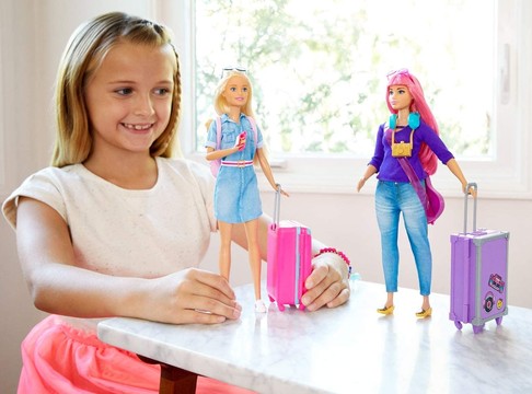 Игровой набор Барби Путешественница Barbie Doll and Travel Set  FWV25 изображение 2