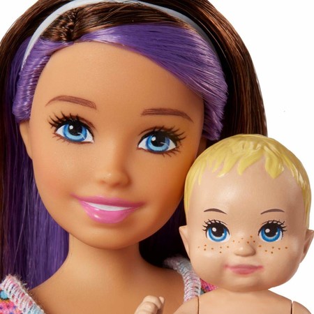 Игровой набор Барби Скиппер няня Кормление Barbie Skipper Babysitters Doll and Feeding Playset FHY98 изображение 3