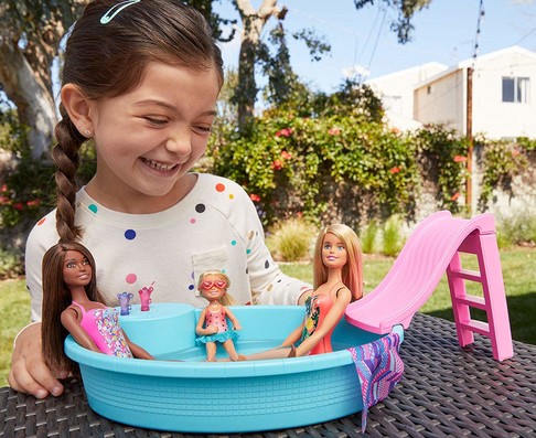 Игровой набор кукла Барби с бассейном ​Barbie Doll and Pool Playset GHL91 изображение 5