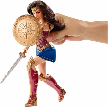 Кукла Чудо-женщина с мечом и щитом DC Wonder Woman Deluxe doll with shield and sword FDF39 изображение 2