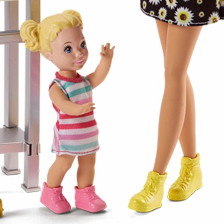 Игровой набор Барби Скиппер няня Потти Barbie Skipper Babysitters Potty Training Playset FJB01 изображение 4
