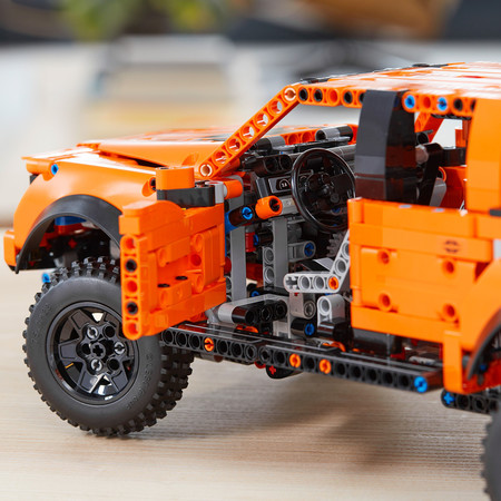 Конструктор Лего Форд Раптор (1379 дет) Lego Technic Ford F-150 Raptor 42126 изображение 5