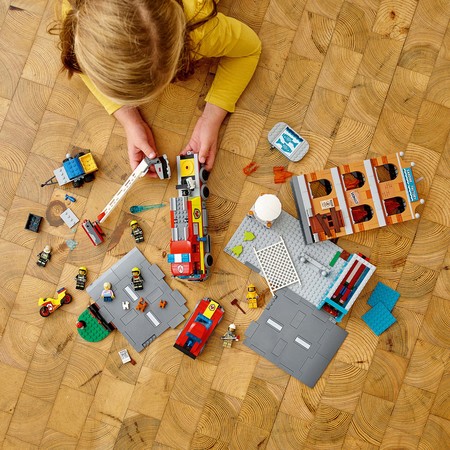 Конструктор Лего Пожарная бригада Lego City (766 дет) изображение 4