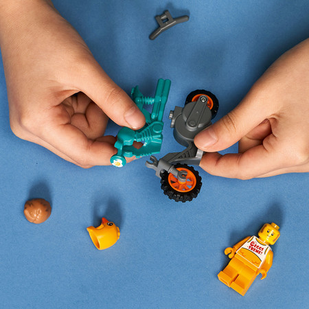 Конструктор Лего Трюковый мотоцикл с цыпленком Lego City Stuntz (10 дет) изображение 2