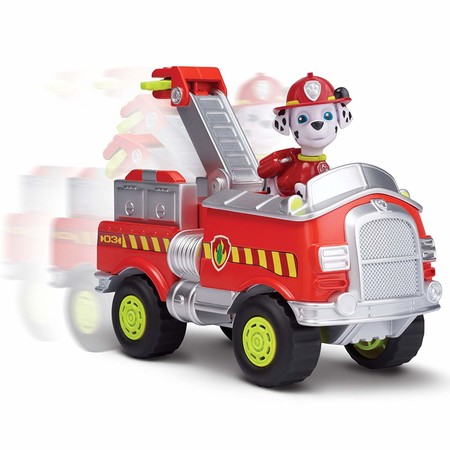  Маршал на пожарной машине