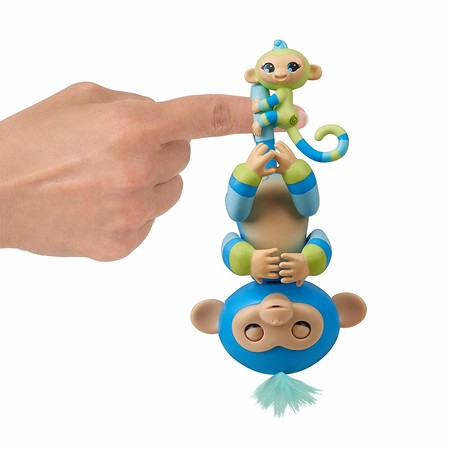 Интерактивная фигурка Fingerlings Обезьянка Билли с мини-обезьянкой Айден 3541